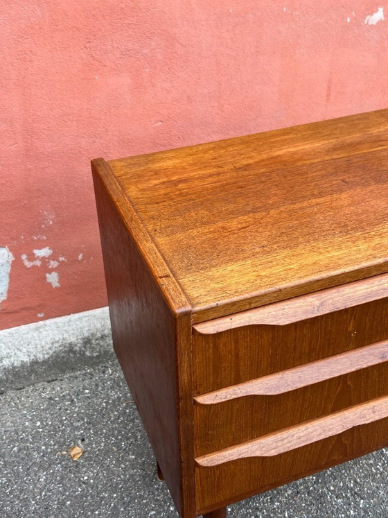 Image 1 of Danish vintage teak chest of drawers / nightstand, 1960s