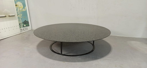 Table basse ronde postmoderne à plateau en granit