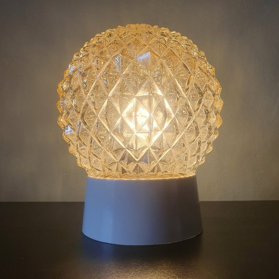 Lampada da soffitto in stile Mid-Century con struttura a pigna/ambra e oro – Plafoniere, Plastic, Glass (photo 8 of 11)