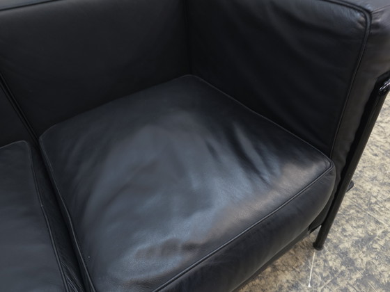 Image 1 of Sofá de diseño Cassina Lc2 de dos plazas, de piel, color negro