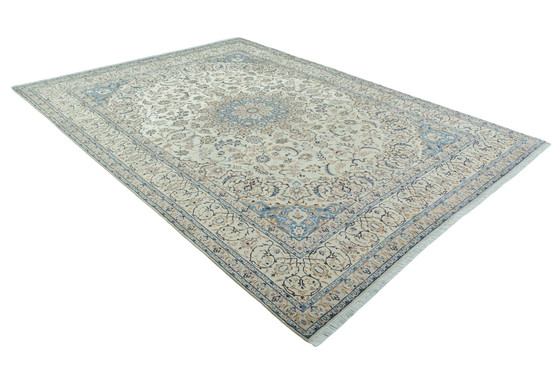 Image 1 of Alfombra persa anudada a mano Nain 9La - 418 x 300 cm - Con contenido de seda y fino diseño de medallones