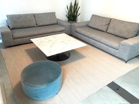 Image 1 of Ensemble complet Minotti 6 pièces comprenant 2 canapés, 1 pouf et 1 table basse.