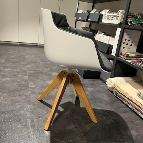 Image 1 of Sedia da pranzo Flow Slim di MDF Italia (set da 4)