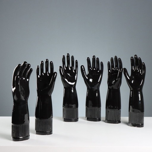 Set of Six Pirelli Porcelain Lungavilla Glove Molds