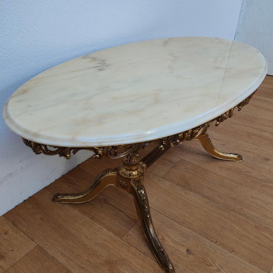 Oval Vintage Regency Coffee Table with Marble Onyx Top – Brass (photo 9 of 13)