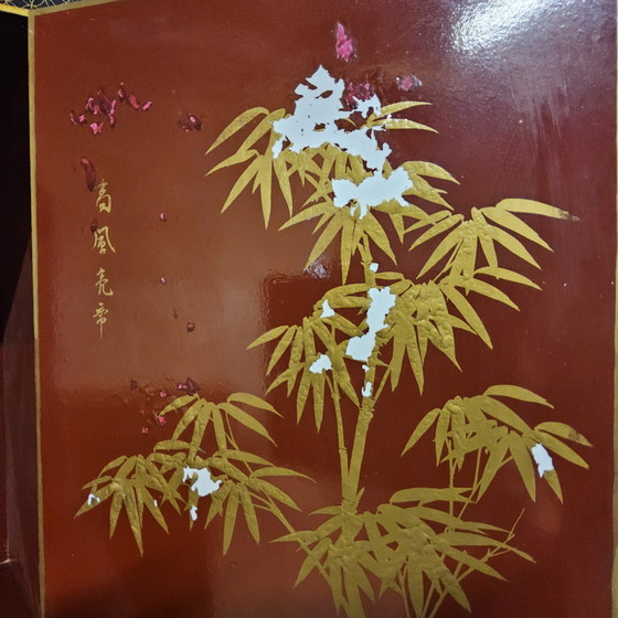 Image 1 of Vintage Chinese kast (rood/goud) traditioneel tafereel bohomian (Aziatische kast) craquelé 