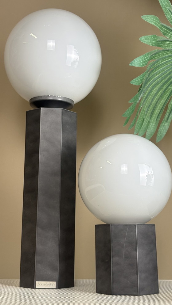 Image 1 of Lot de 2 lampes sur pied vintage Bony Design Space Age, globe en verre gris