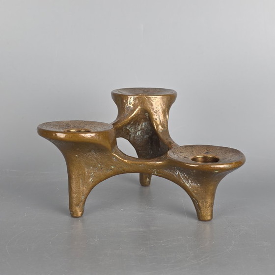 Image 1 of Bronzen vintage kandelaar voor 3 kaarsen. Ontwerp van Michael Harjes. Jaren '60 '70. Brutalistisch ontwerp.