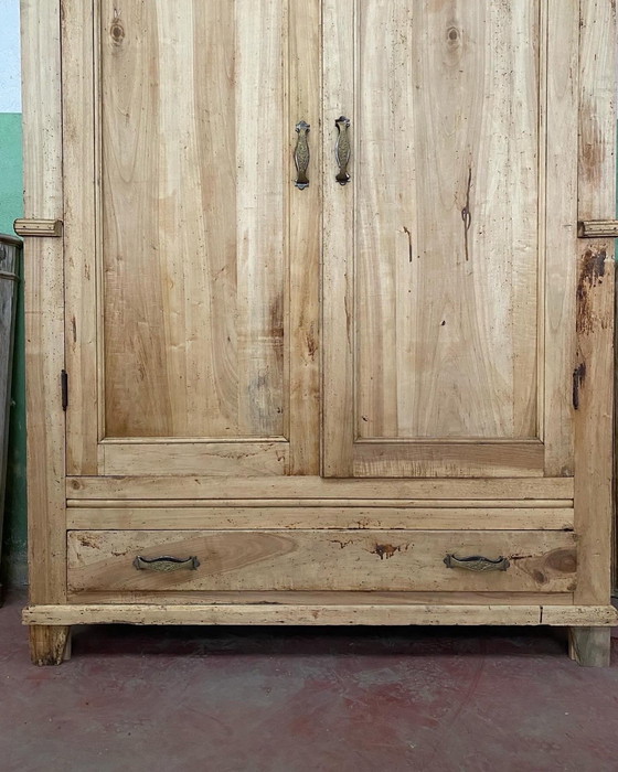 Image 1 of Armadio italiano rustico primi 900 legno massello