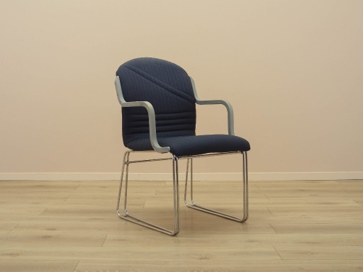 Italiaanse vergaderstoel uit de jaren 90 met blauwe bekleding op een zwevend onderstel. – bureaustoelen (photo 2 of 15)