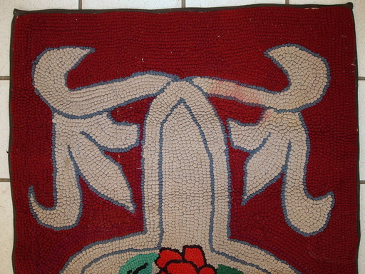 Handgemaakt antiek Amerikaans gehaakt tapijt 2,2' x 4,4' (67 cm x 135 cm) jaren 1930 - 1C341