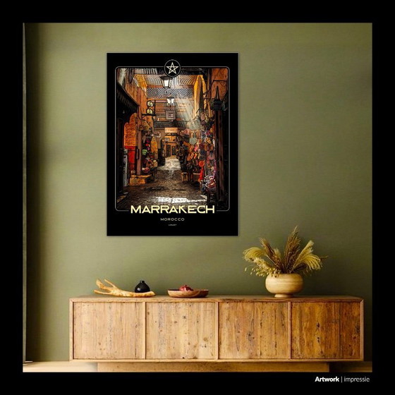 Image 1 of Mercancía a la luz del sol