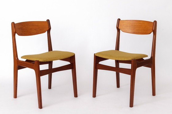 Image 1 of Set of 4 Teak Dining Chairs in the Style of Erik Buch, Mid-Century Modern, Newly Upholstered Vintage Chairs