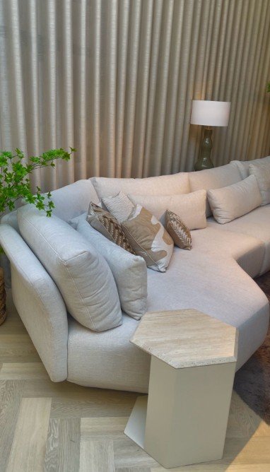 Image 1 of Qliv Design Sofa Flared