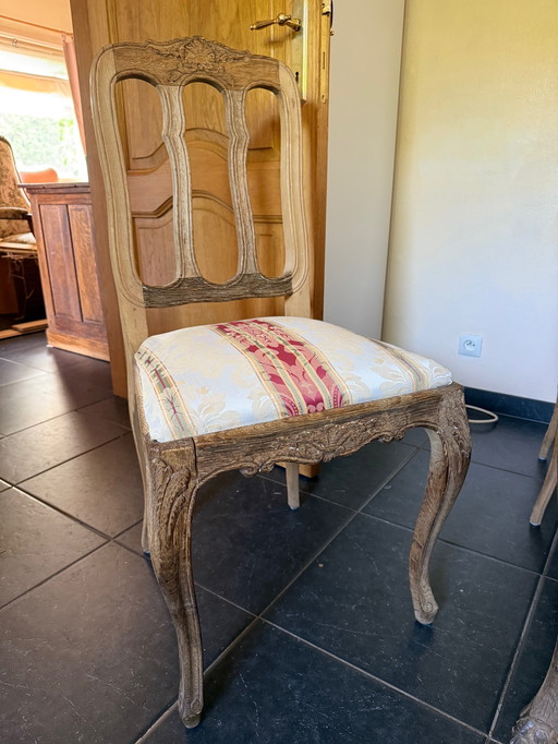 Antique table with 4 matching chairs