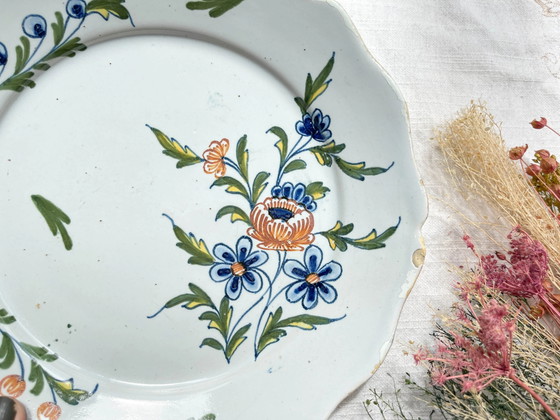 Antiek 18e-eeuws Frans Nevers Faience Bord, Bloemenpatroon – Servies (photo 2 of 7)