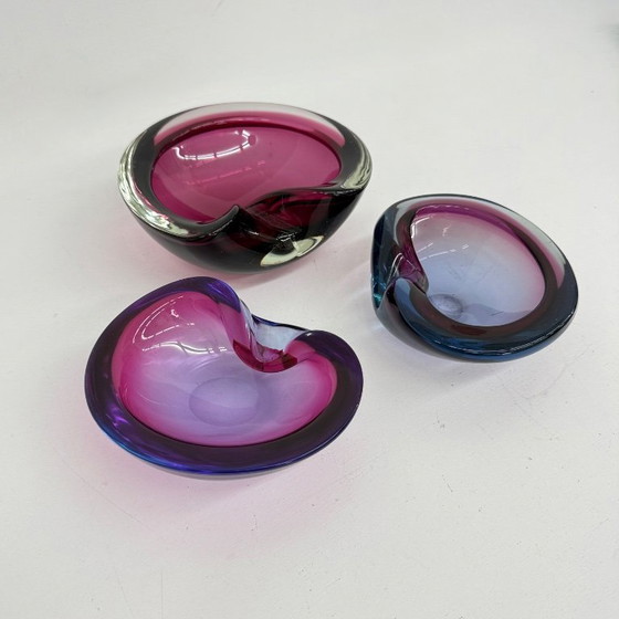 Image 1 of Set of 3 murano summerso pink glass bowls , 1970s