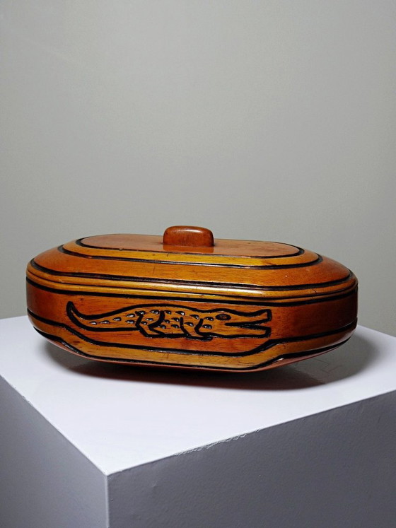 Vintage doos van exotisch monoxylhout, volkskunst, krokodillendecor – Decoratieve objecten, Wood (photo 9 of 13)