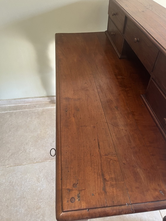 Image 1 of Scrivania a più livelli in noce