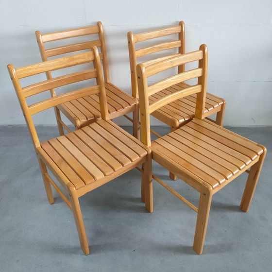 Image 1 of 4 Stühle für das Esszimmer im skandinavischen Stil (helle Farbe)