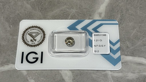 1.21 ct diamond - Fancy color - IGI certificate
