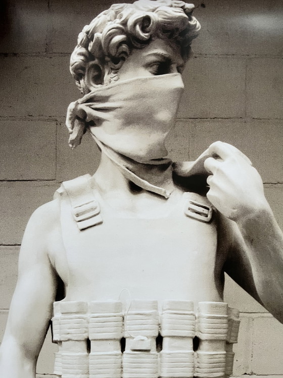 Image 1 of Banksy contra el Museo de Bristol