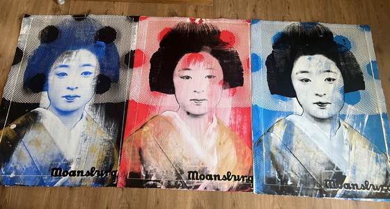 Image 1 of Zeefdruk (75/108cm) Moansburg “Geisha red” nr 8 vd10