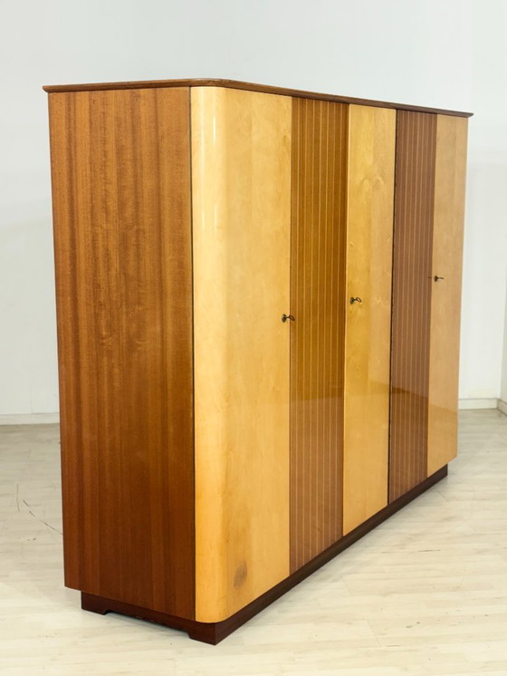 Image 1 of Très belle armoire vintage / armoire de chambre / placard / penderie