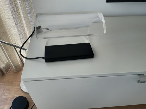 Joe Colombo Acrylic Desk Lamp in zeer goede  conditie kleine krasjes aan onderkant