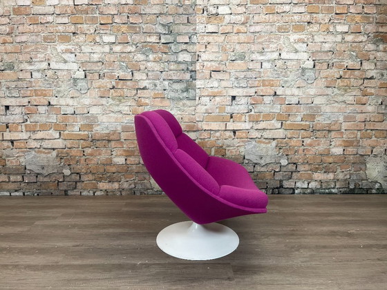 Image 1 of Artifort F557