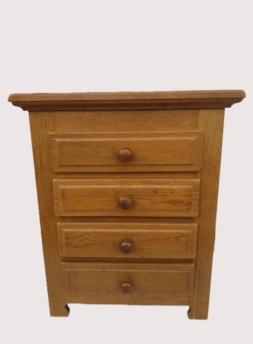 Cassettiera vintage robusta in rovere degli anni '70.