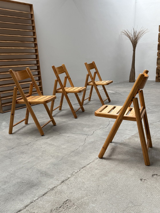 Image 1 of 4 sedie pieghevoli in legno di pino massello, stile Rainer Daumiller, Danimarca, anni '70