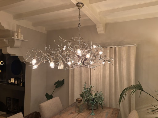 Large Chandelier With 16 Common Fitting Lamps And 3 Spots For Brighter Light While Reading Or Playing A Game