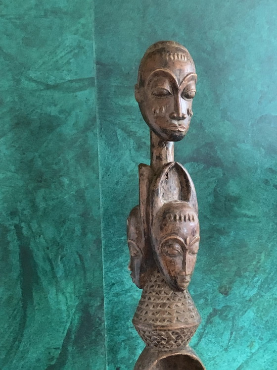 Rare Baoulé Ceremonial Spoon - Triple Figure. Acquired in Dakar, 1980s - 73 cm – Sculpture, Wood (photo 3 of 13)
