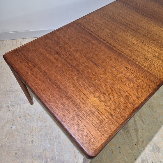 Image 1 of H.W. Klein, Bramin restaurierte dänische Ausziehtisch