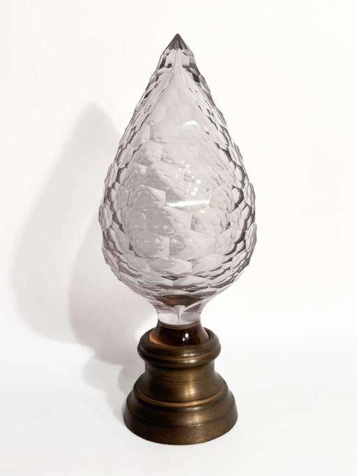 19th Century Bohemian Crystal Pine Cone Staircase Finial with Brass Base – decoratieve objecten