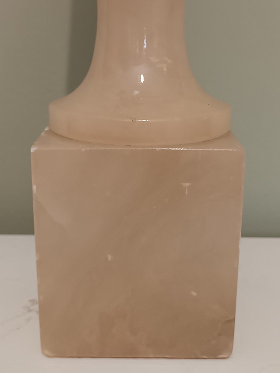 Image 1 of Pied de lampe en albâtre