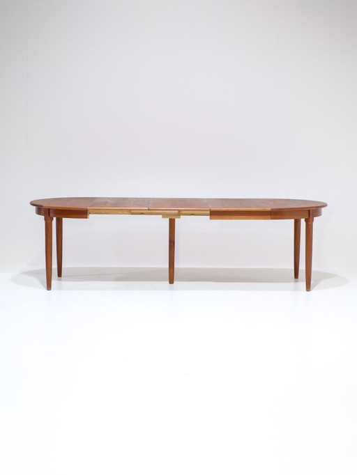 Mesa de comedor extensible vintage danesa de teca, redonda ovalada