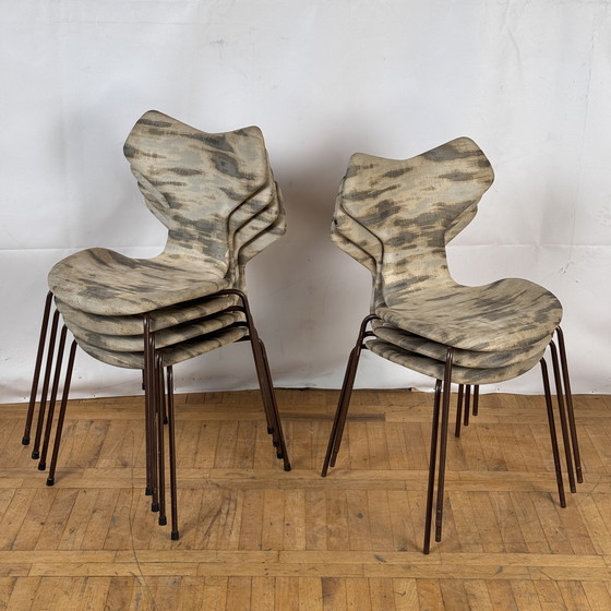 Image 1 of Chaises Grand Prix par Arne Jacobsen pour Republic of Fritz Hansen années 1950
