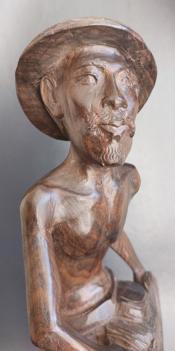Image 1 of Antica statua di pescatore in legno di palissandro intagliato a mano di 41 cm