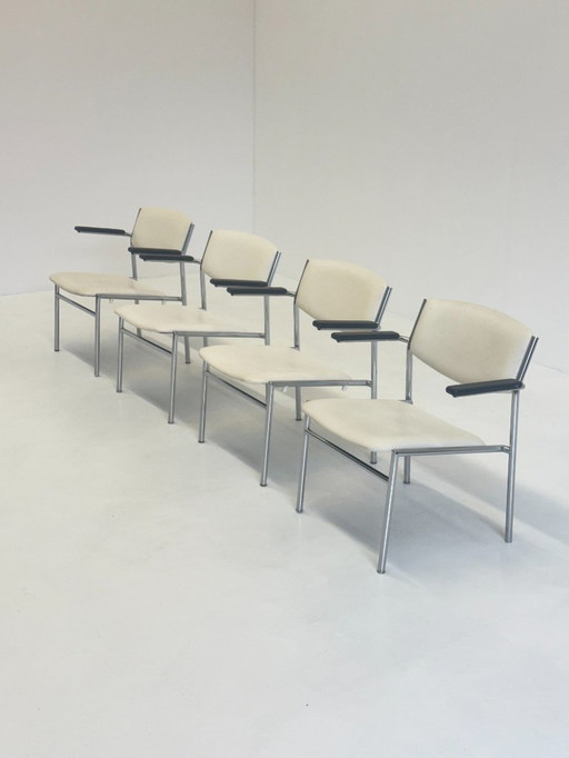 Gijs van der Sluis fauteuils in wit leer