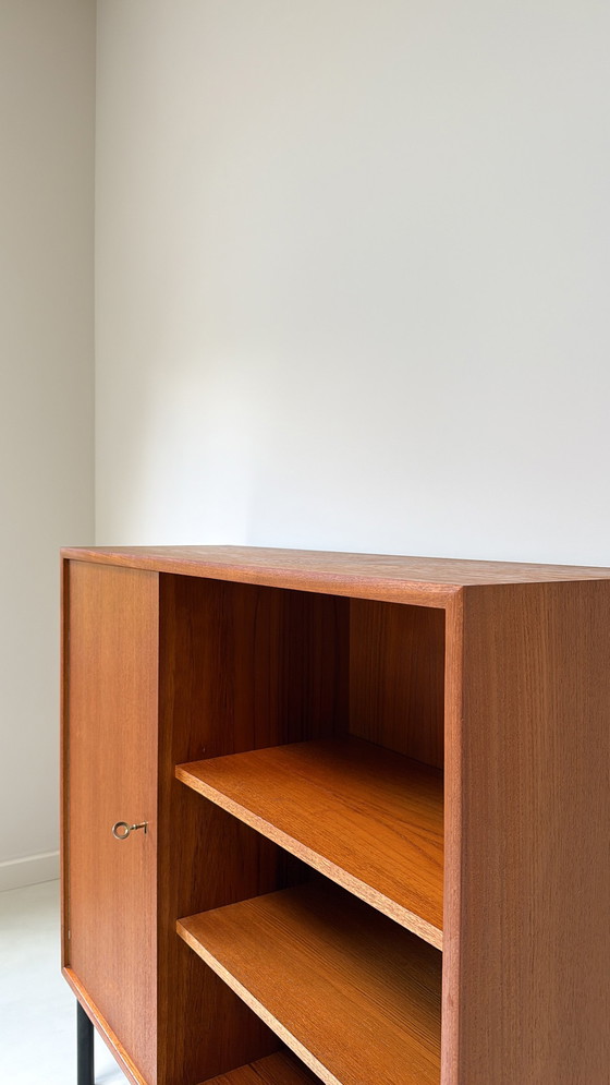 Image 1 of Vintage wooden cabinet with shelves and 1 door
