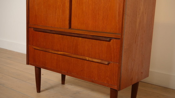 Image 1 of Vintage wandkast | Schuifdeuren | Deens design | 120 cm