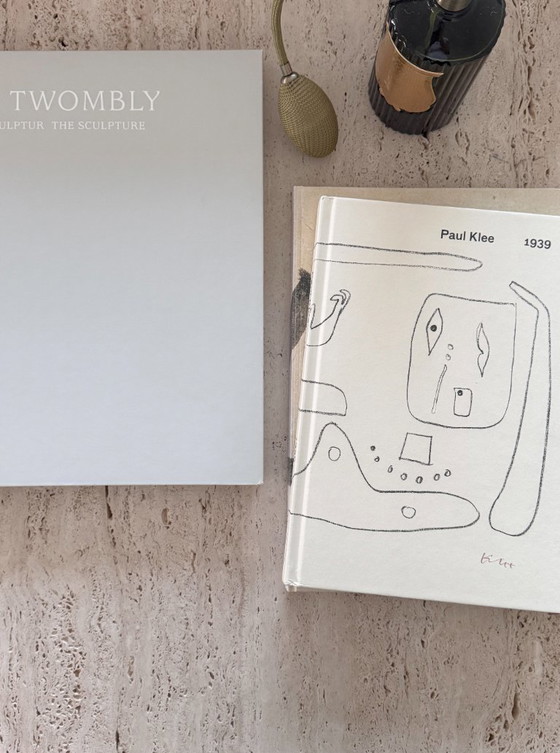 Image 1 of Set of 2 travertine side tables - Design natural stone tables in minimalist style