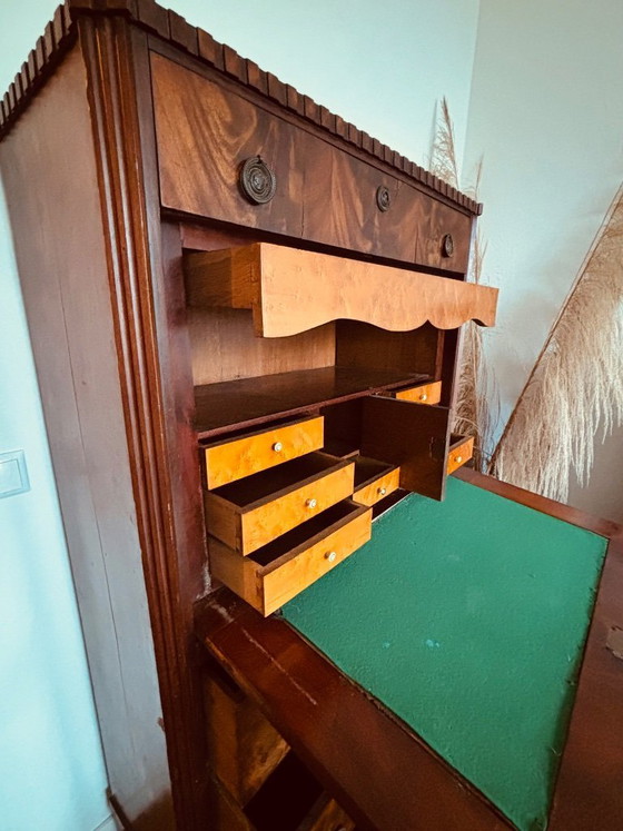 Image 1 of Escritorio antiguo de caoba