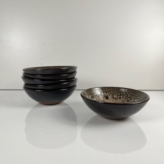 Image 1 of Set van 6 geglazuurde keramische kommen met een reactief effect, in Japanse stijl.