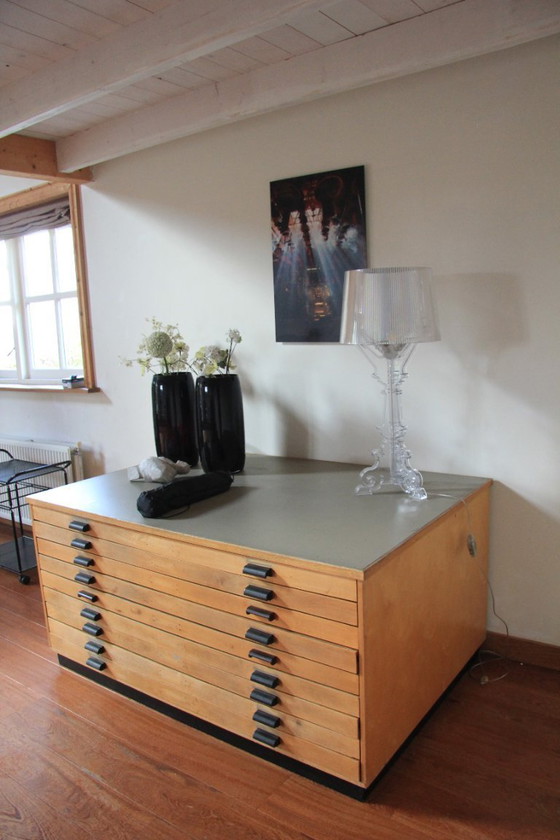 Image 1 of grote architecten of catalogus ladekast, vintage en hoogwaardig afgewerkt met 9 lades