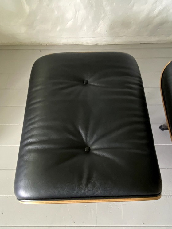 Image 1 of Original Eames Lounge Chair Rosewood XL en cuir noir avec Ottoman.