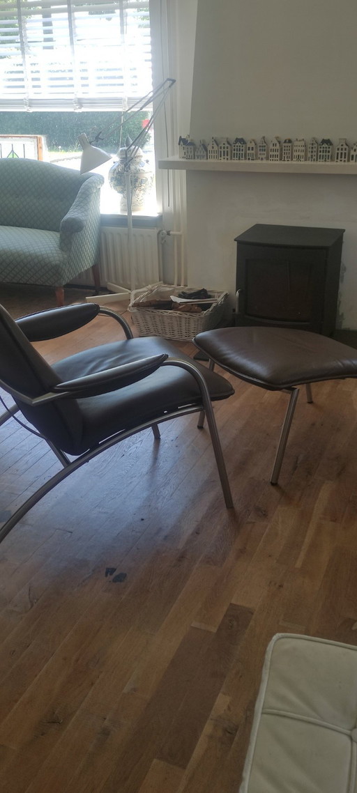 Fauteuil et armoire DeSede DS270 en cuir brun foncé