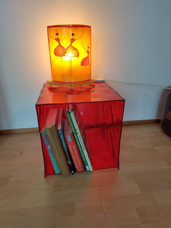 Image 1 of Kartell Kubus, design kastje, bijzettafel, rood kunststof